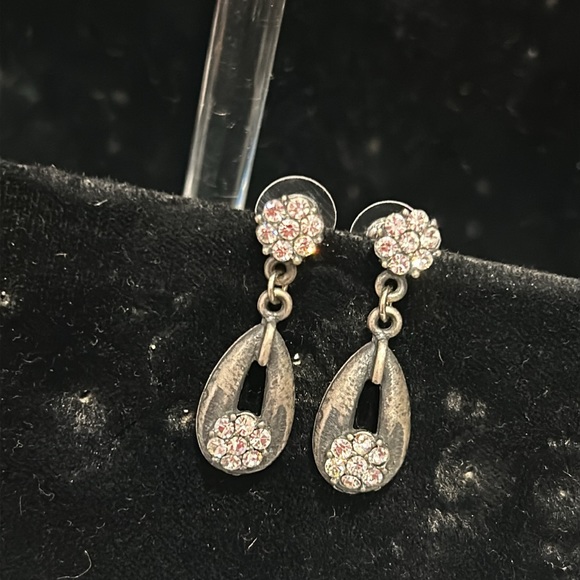 Dainty Antiqued Silver Crystal Drop Earrings-Boutique - Picture 11 of 13